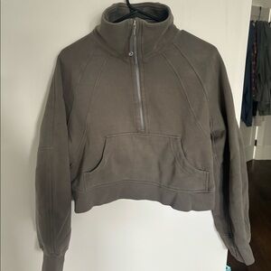 Alo yoga scuba sweatshirt